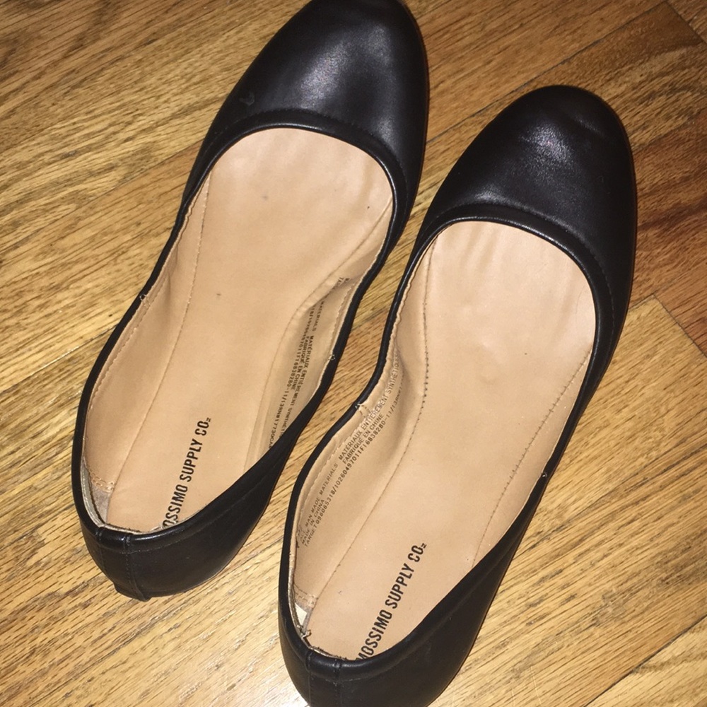 black flats